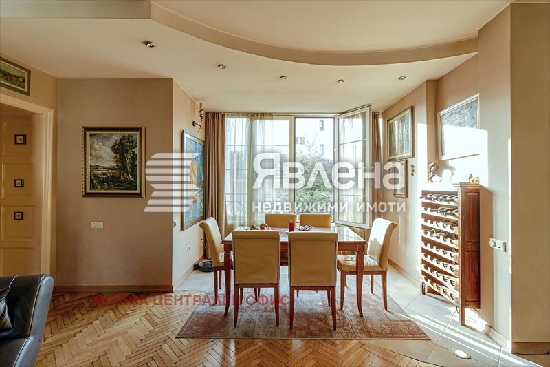 Продава 3-СТАЕН, гр. София, Център, снимка 7 - Апартаменти - 56467500
