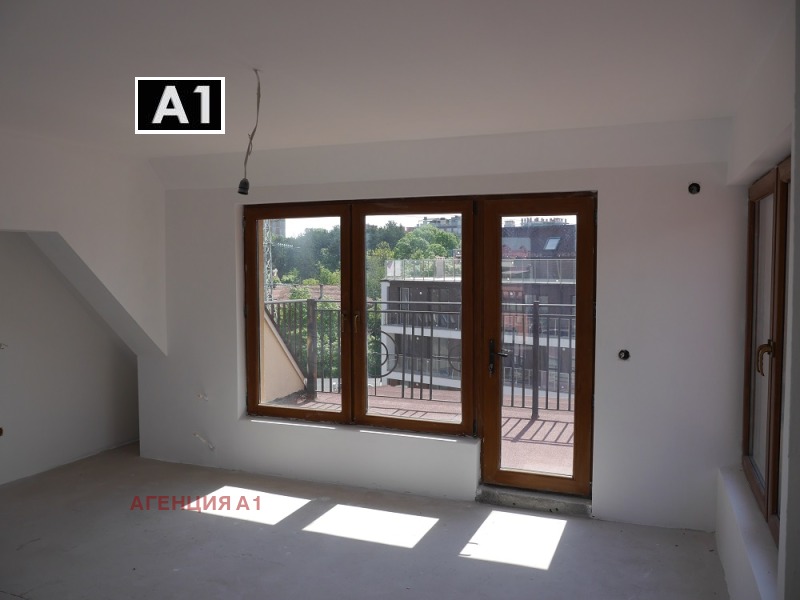 Продава АТЕЛИЕ, ТАВАН в град София, Витоша - 102 кв.м / 180 000 € » 352 049.40 лв., АГЕНЦИЯ А1