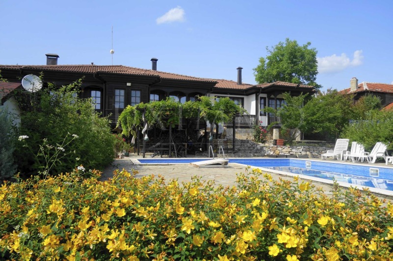 Продава КЪЩА в област Бургас, гр. Малко Търново - 274 кв.м / 295 000 € » 576 969.85 лв., ЛУКСИММО - БУРГАС