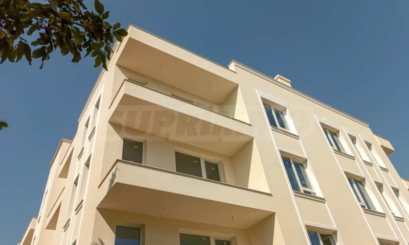 Продава  2-стаен град Пловдив , Остромила , 68 кв.м | 67074713 - изображение [2]