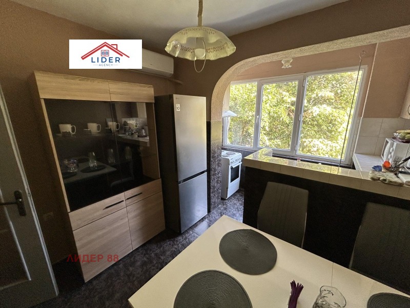 Продава  2-стаен град Плевен , Широк център , 65 кв.м | 28884691 - изображение [2]