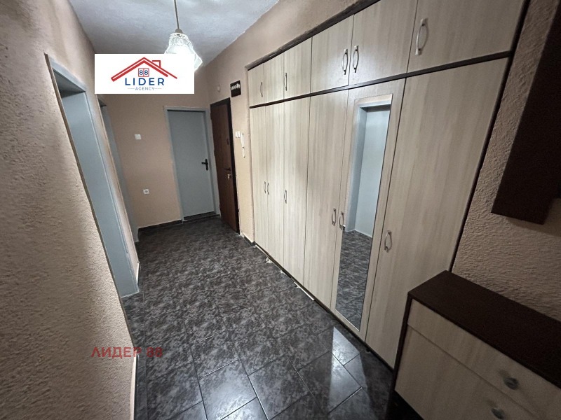 Продава  2-стаен град Плевен , Широк център , 65 кв.м | 28884691 - изображение [8]
