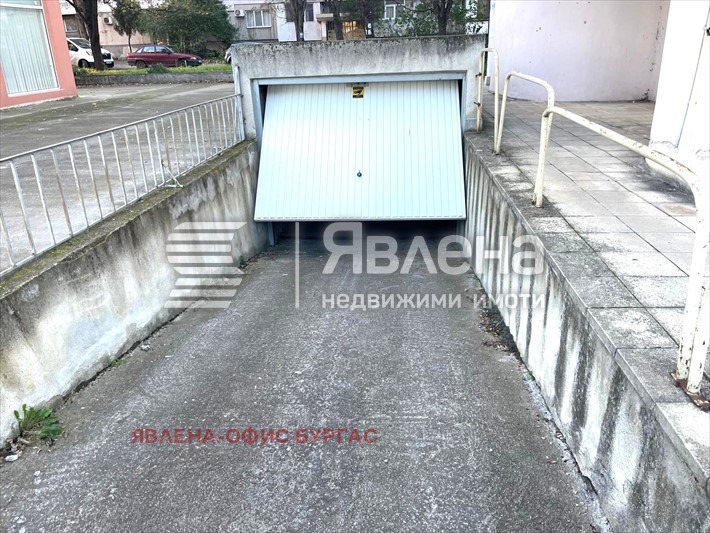 Продава ГАРАЖ, ПАРКОМЯСТО, гр. Бургас, Изгрев