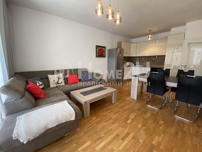 In vendita  1 camera da letto Varna , k.k. Sv.Sv. Konstantin i Elena , 77 mq | 26927206