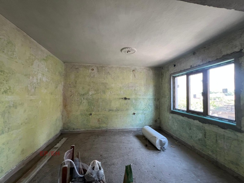 Продава ЕТАЖ ОТ КЪЩА в град Шумен, Басейна - 81 кв.м / 138 048.81 € » 270 000 лв., ЕР/ЕН