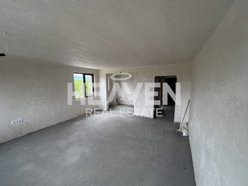 En venta  3 dormitorios Plovdiv , Jristo Smirnenski , 140 metros cuadrados | 20614217