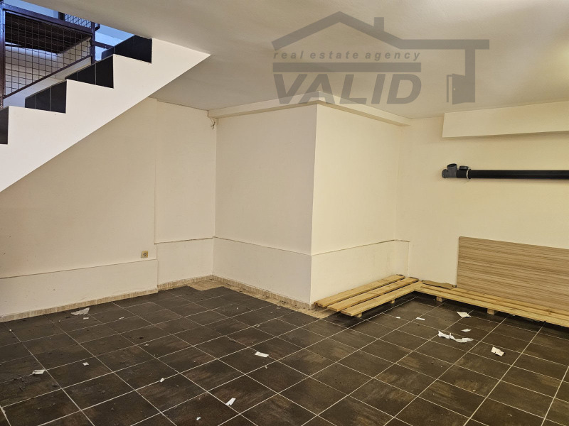 Продава  Офис град Русе , Ялта , 96 кв.м | 72695014 - изображение [6]