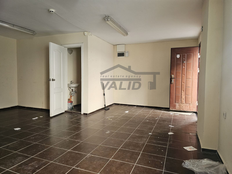 Продава  Офис град Русе , Ялта , 96 кв.м | 72695014 - изображение [2]