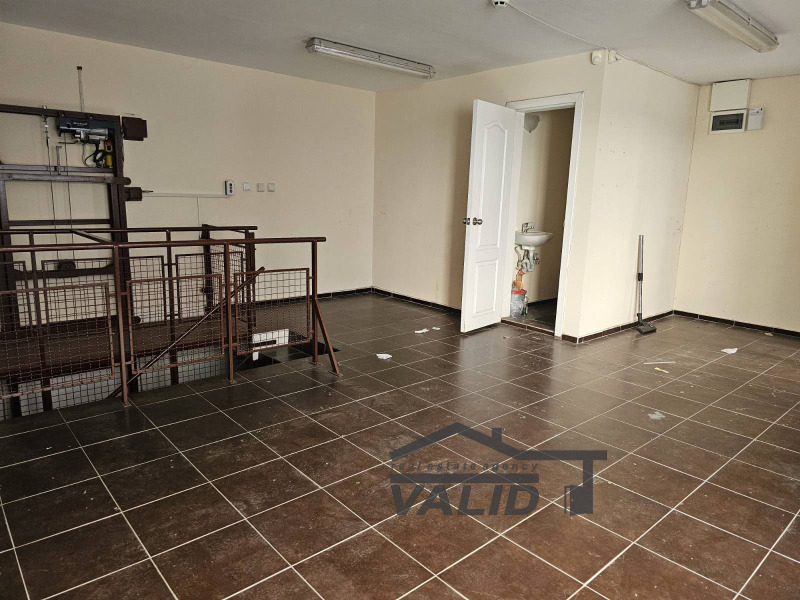 Продава  Офис град Русе , Ялта , 96 кв.м | 72695014 - изображение [3]