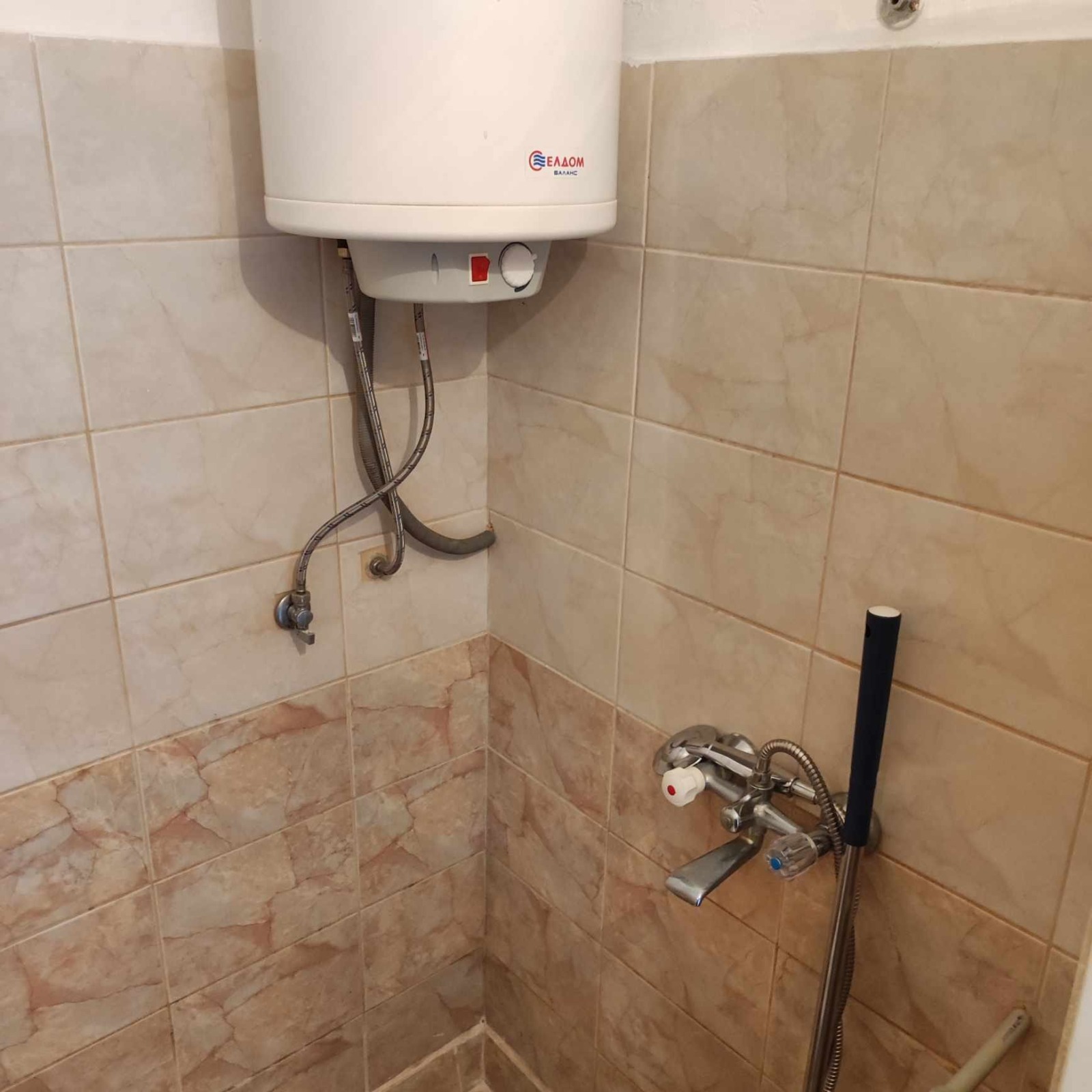 Продава 1-СТАЕН, гр. Кърджали, Студен кладенец, снимка 8 - Апартаменти - 56136466