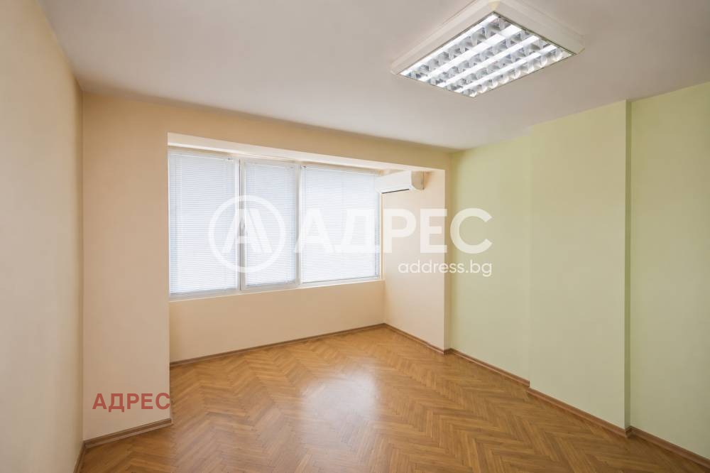 Продава МНОГОСТАЕН, гр. Варна, Център