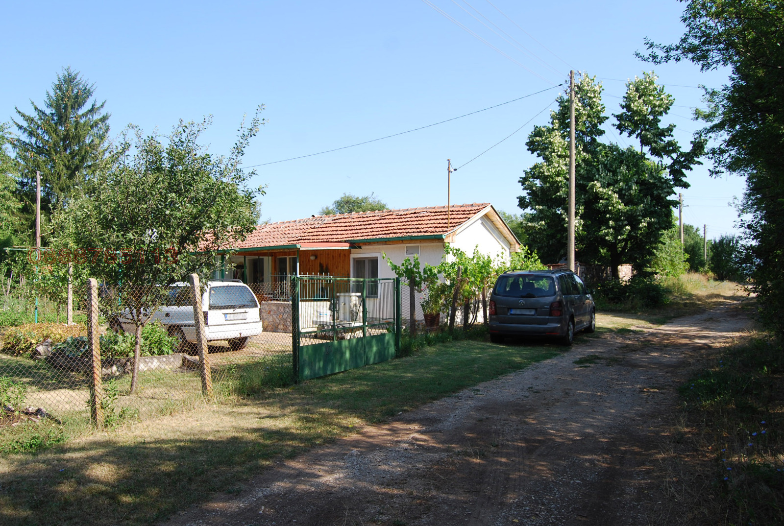 Продава КЪЩА, с. Беренде, област София област