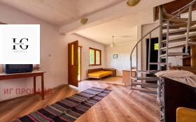Hus Kitka, region Burgas