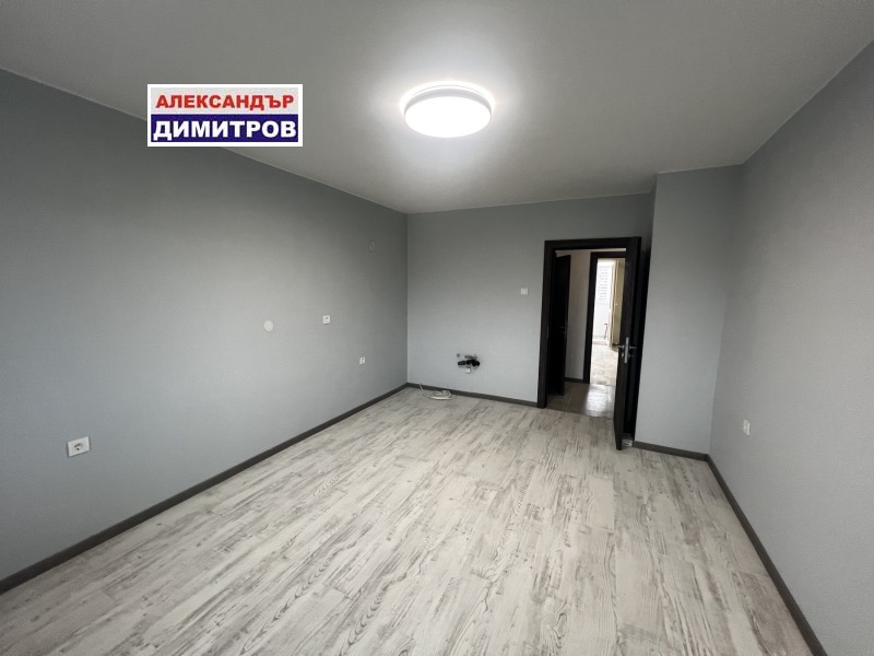 Na sprzedaż  1 sypialnia Ruse , Zdrawec Iztok , 70 mkw | 14828268 - obraz [2]