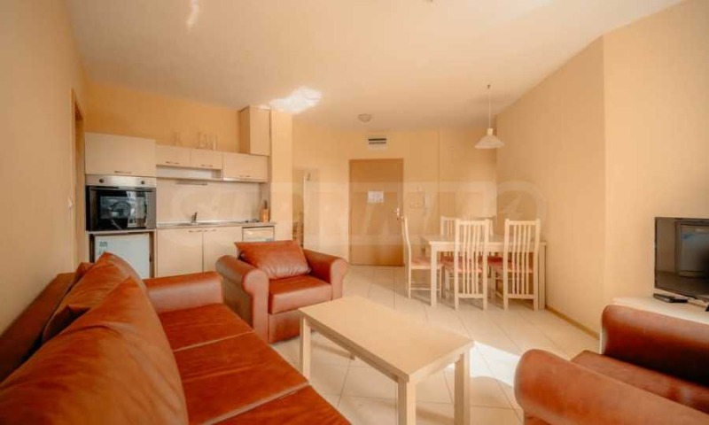 Продава  3-стаен област Добрич , с. Рогачево , 76 кв.м | 34405793 - изображение [2]