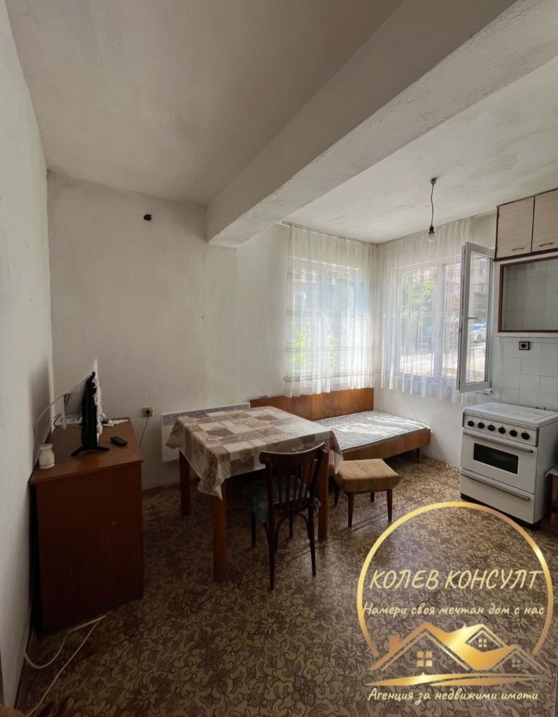 Продава ЕТАЖ ОТ КЪЩА, гр. Хасково, Каменни, снимка 7 - Етаж от къща - 55046304