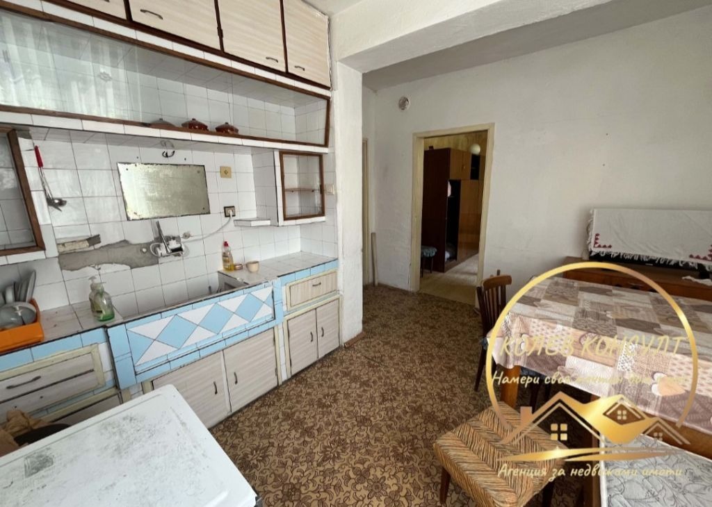 Продава ЕТАЖ ОТ КЪЩА, гр. Хасково, Каменни, снимка 10 - Етаж от къща - 55046304