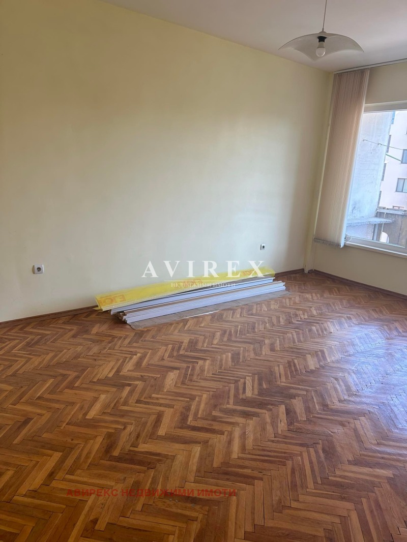 Продава 3-СТАЕН, гр. Пловдив, Кючук Париж, снимка 2 - Aпартаменти - 47490551