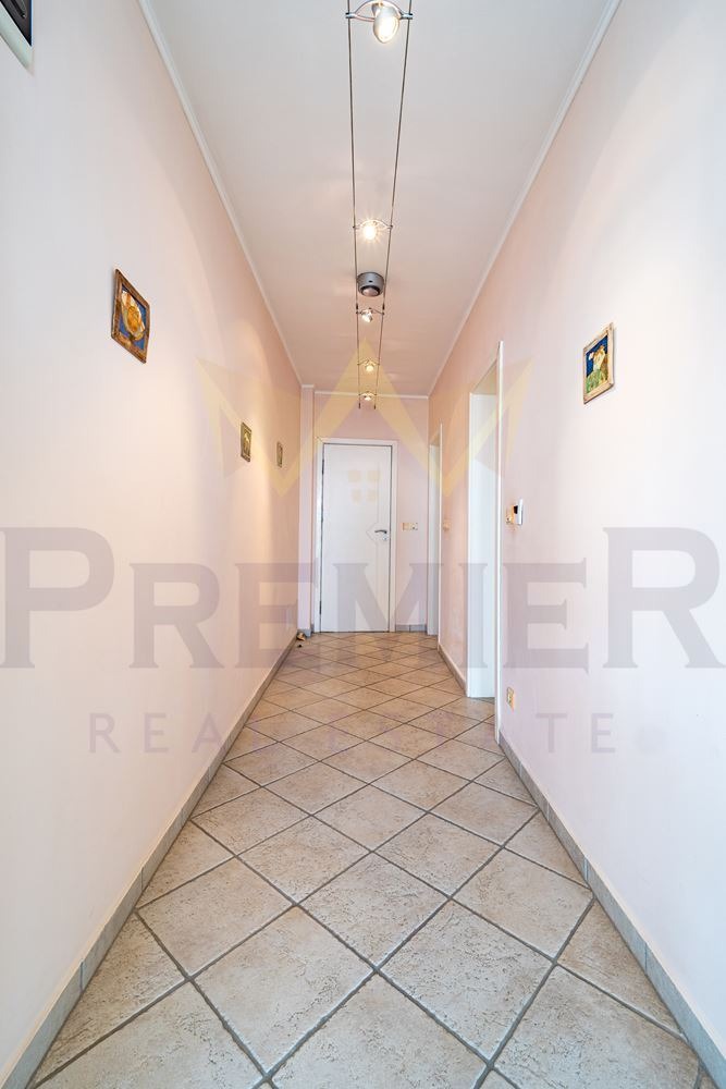 Te koop  3+ slaapkamer Varna , Briz , 253 m² | 35872040 - afbeelding [15]