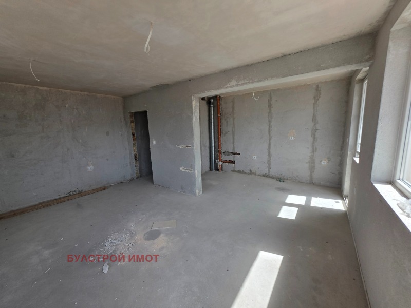 Продава 3-СТАЕН в област Варна, гр. Аксаково - 100 кв.м / 159 999 € » 312 930.84 лв., БУЛСТРОЙ ИМОТ