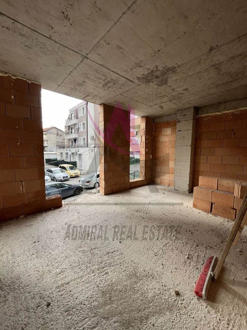 Продава  3-стаен, град Варна, Цветен квартал •  178 000 € • ID 12784122 — holmes.bg - [1] 