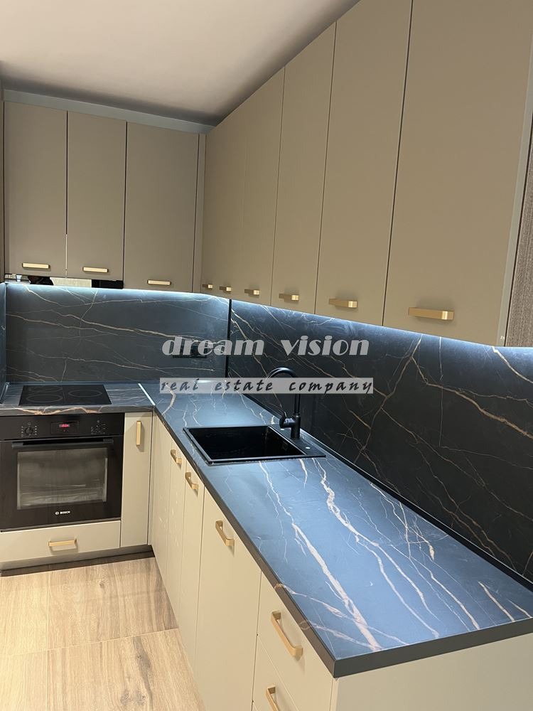 Продава 3-СТАЕН, гр. София, Оборище