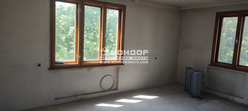 Продава  Етаж от къща град Пловдив , Христо Смирненски , 214 кв.м | 79468237 - изображение [2]