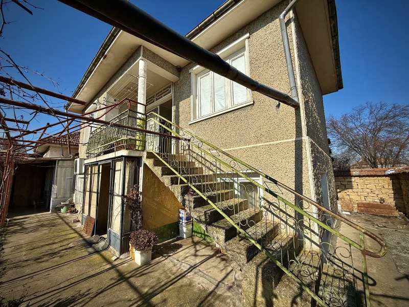 Продава КЪЩА, с. Петко Каравелово, област Велико Търново, снимка 3 - Къщи - 53453682