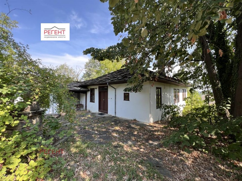 Продава КЪЩА в област Габрово, гр. Трявна - 230 кв.м / 100 000 € » 195 583.00 лв., РЕГЕНТ