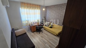 2 Schlafzimmer Wladislaw Warnentschik 1, Warna