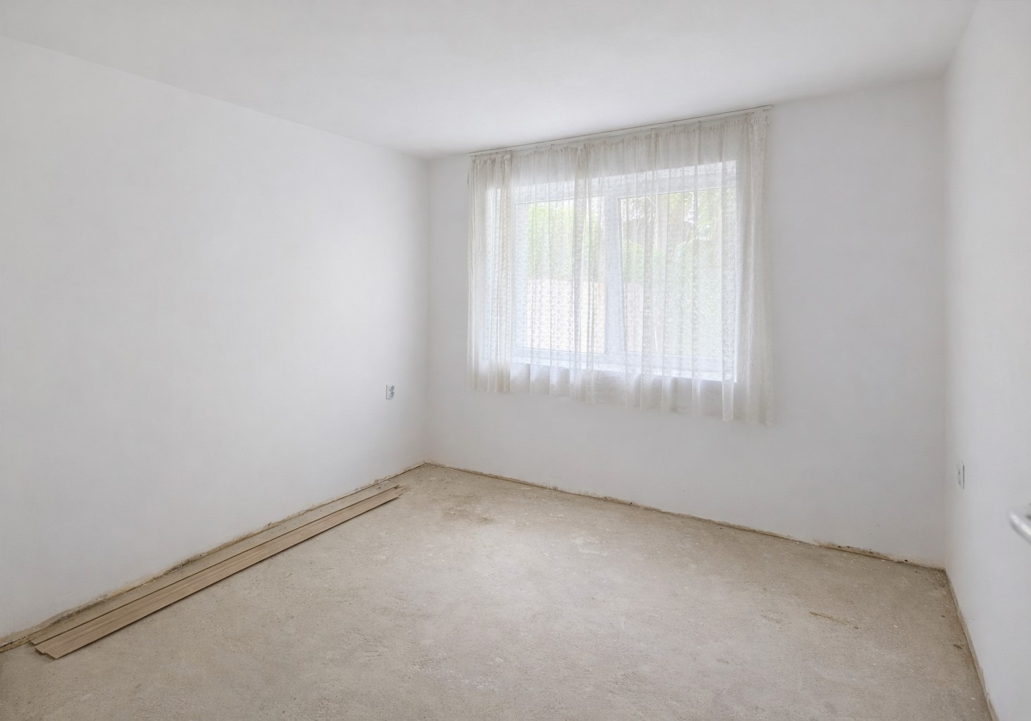 Продава ЕТАЖ ОТ КЪЩА, гр. Дупница, област Кюстендил, снимка 4 - Етаж от къща - 50446224