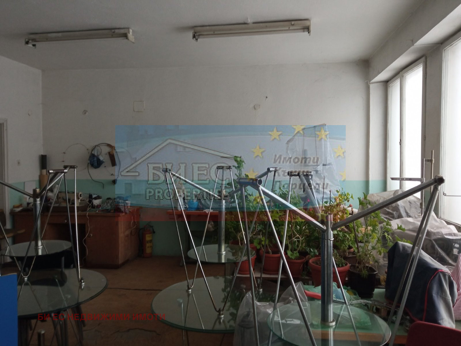 Продава ПРОМ. ПОМЕЩЕНИЕ, гр. Етрополе, област София област, снимка 3 - Производствени сгради - 54693971