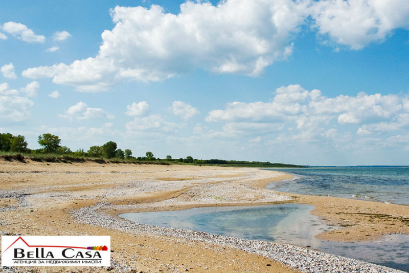 Продава ПАРЦЕЛ в област Добрич, с. Дуранкулак - 3590 кв.м / 75 000 € » 146 687.25 лв., БЕЛЛА КАЗА БГ