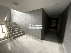 Продава 2-стаен град Пловдив Западен - [1] 