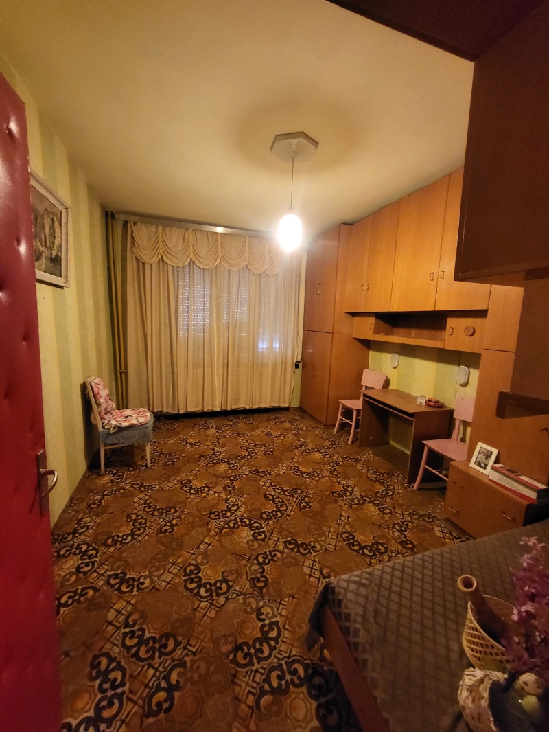 Till salu  2 sovrum Pleven , 9-ti kvartal , 95 kvm | 79986652 - bild [14]