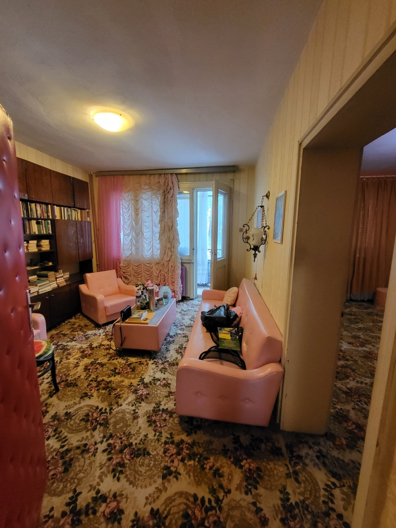Till salu  2 sovrum Pleven , 9-ti kvartal , 95 kvm | 79986652 - bild [10]