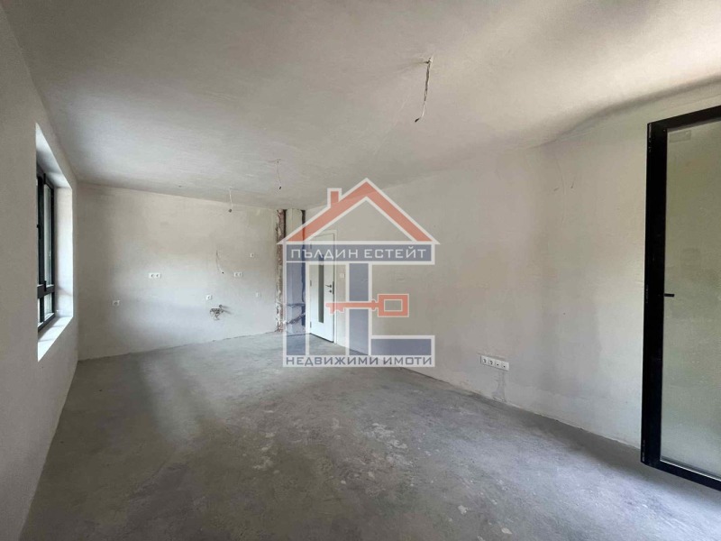 En venta  2 dormitorios Plovdiv , Jristo Smirnenski , 124 metros cuadrados | 43778180