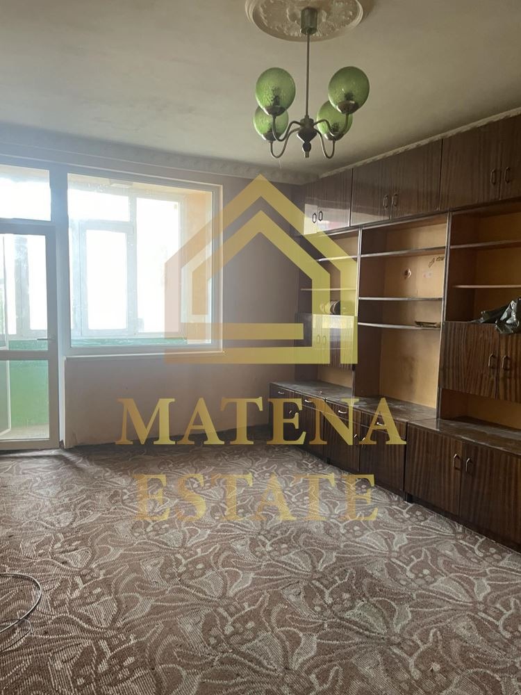 Продава 3-СТАЕН, гр. Шумен, Пазара, снимка 2 - Апартаменти - 56666470
