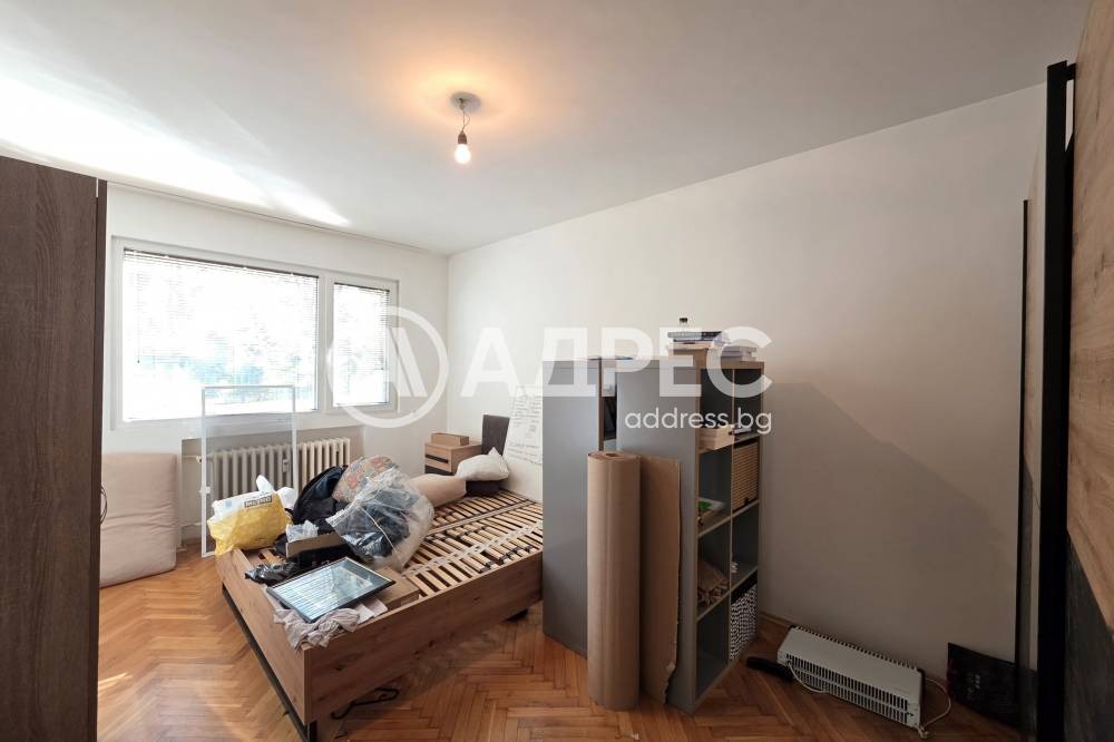 Продава ОФИС, гр. София, Център