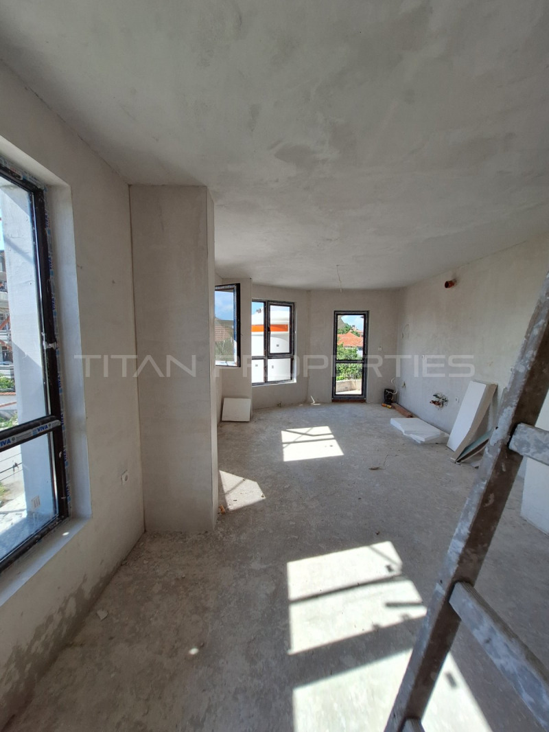 En venta  2 dormitorios Plovdiv , Proslav , 114 metros cuadrados | 46654944 - imagen [3]