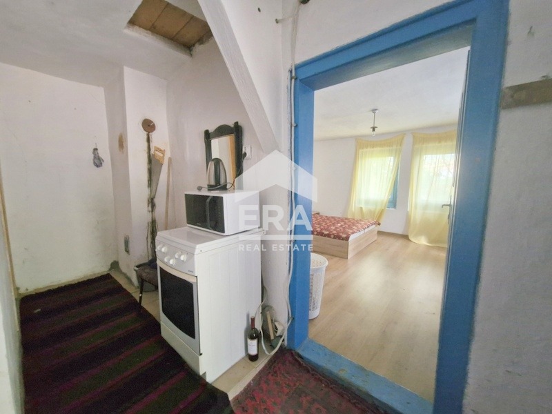 Продава КЪЩА, с. Градец, област София област, снимка 10 - Къщи - 55835283