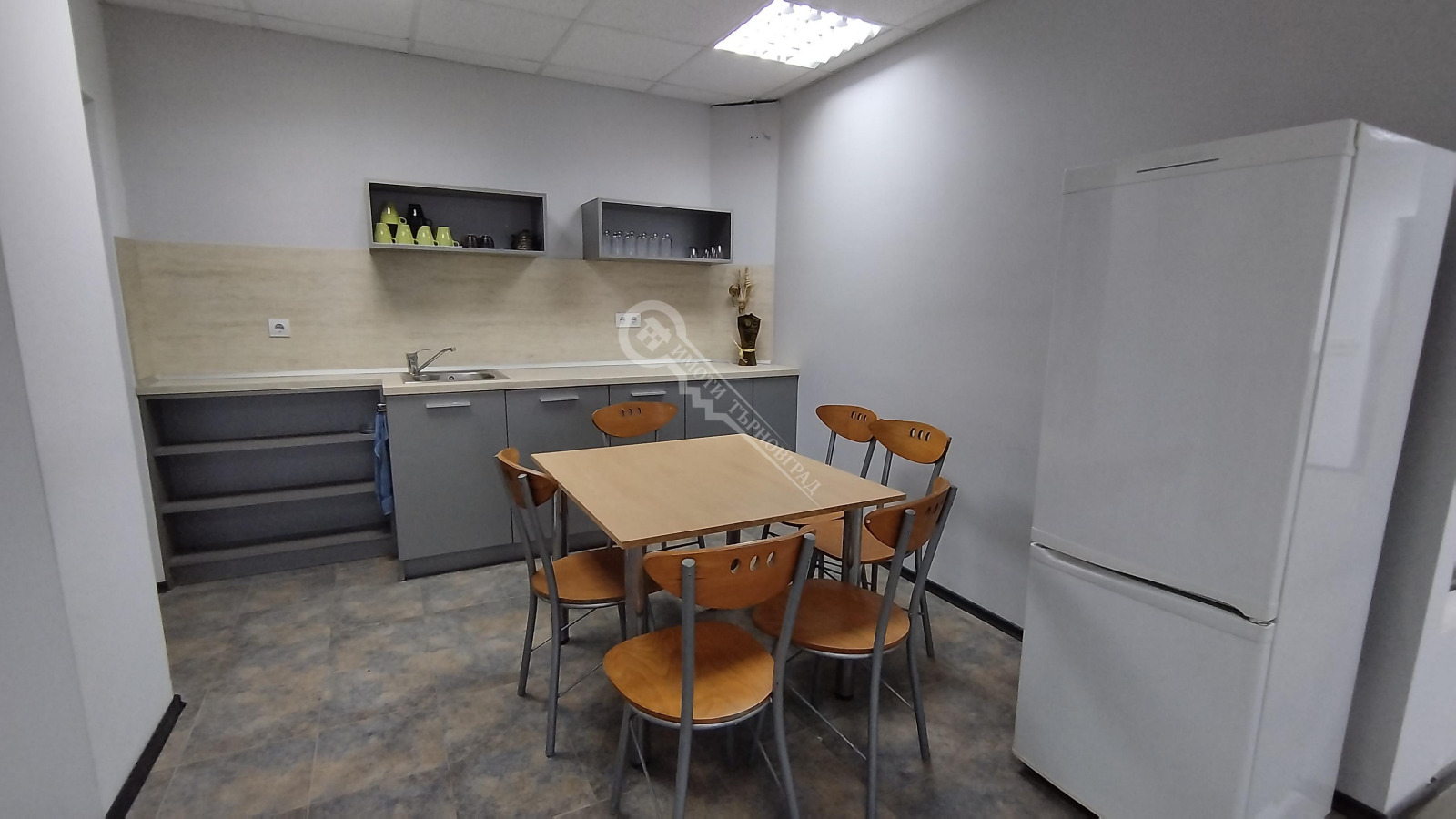 Продава МНОГОСТАЕН, гр. Велико Търново, Варуша, снимка 2 - Апартаменти - 46558755