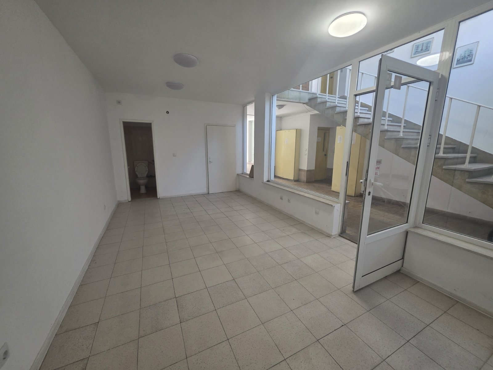 Продава ОФИС, гр. Хасково, Център, снимка 2 - Офиси - 55658965