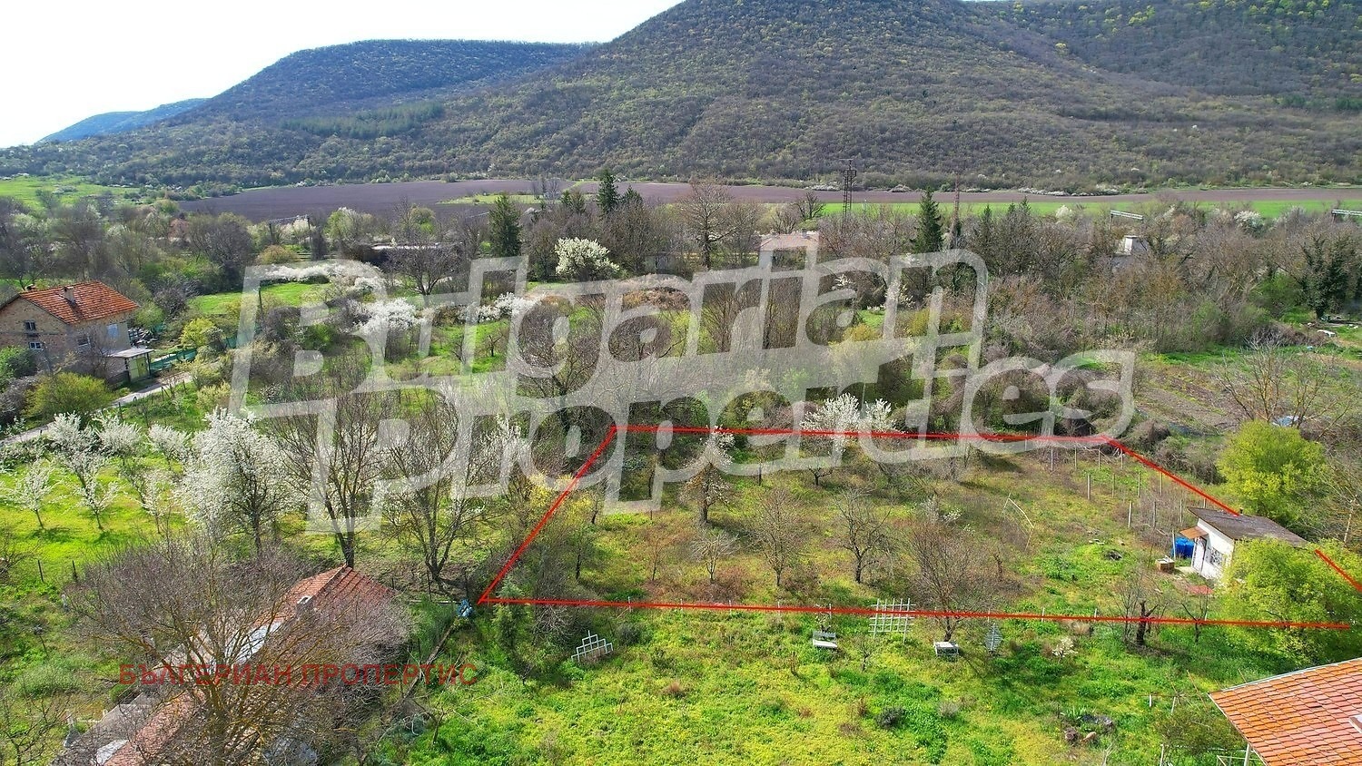 Продава ПАРЦЕЛ, с. Венчан, област Варна