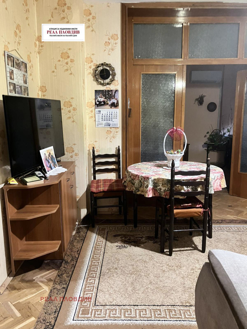 Продава 3-СТАЕН, гр. Пловдив, Център, снимка 2 - Апартаменти - 52826575