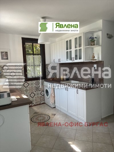 Продава КЪЩА, с. Варвара, област Бургас, снимка 4 - Къщи - 47427795