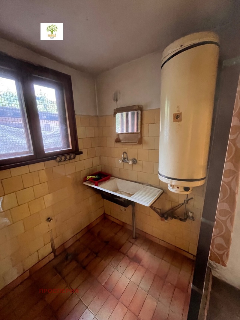 Продава КЪЩА, гр. Мездра, област Враца, снимка 13 - Къщи - 52509424