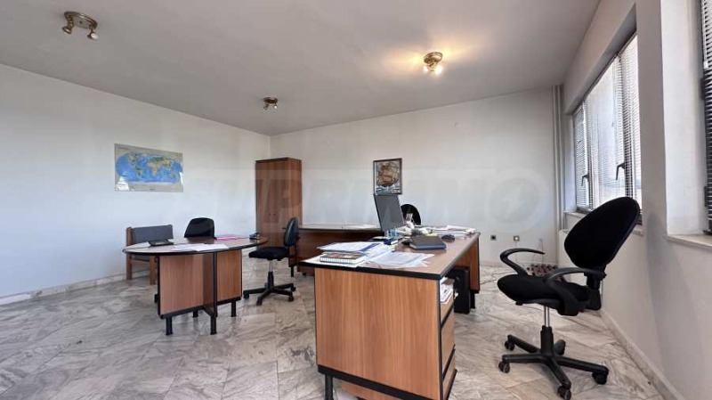 Zu verkaufen  Industriegebäude region Plowdiw , Karlowo , 1300 qm | 48515122 - Bild [4]