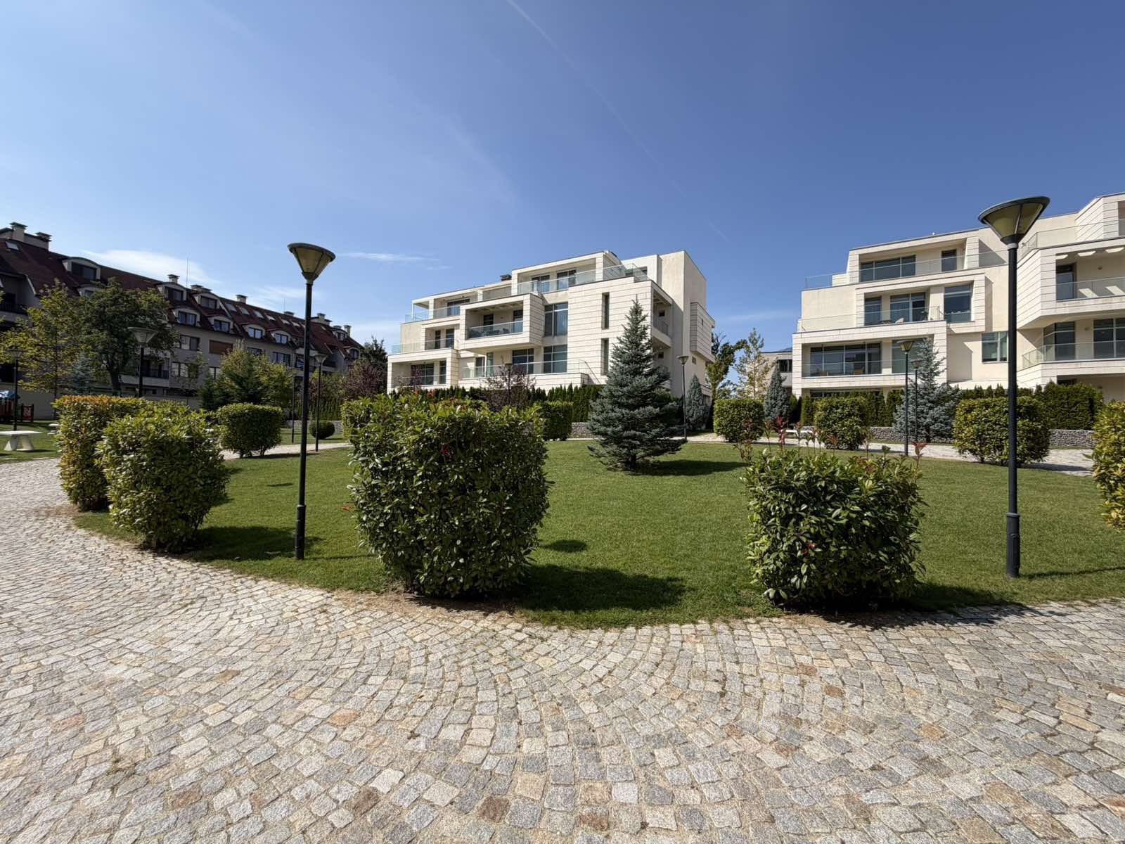 Продава 3-СТАЕН, гр. София, Бояна, снимка 2 - Апартаменти - 56159311