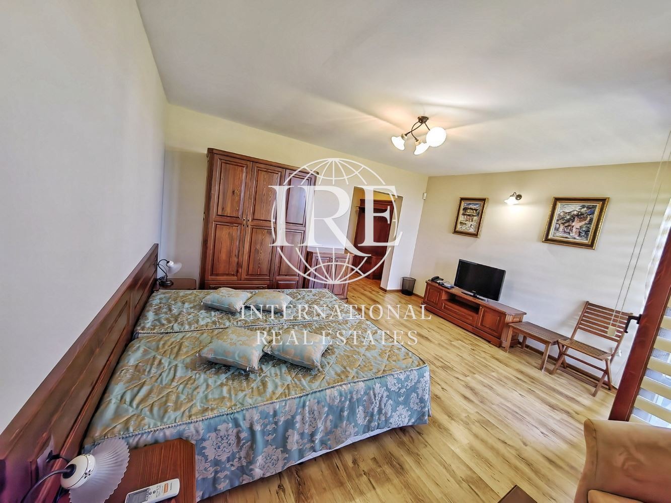 Продава КЪЩА, гр. Балчик, област Добрич, снимка 10 - Къщи - 53626565